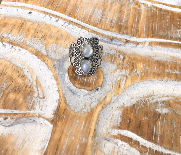 Double teardrop rainbow moonstone ring - Image 3