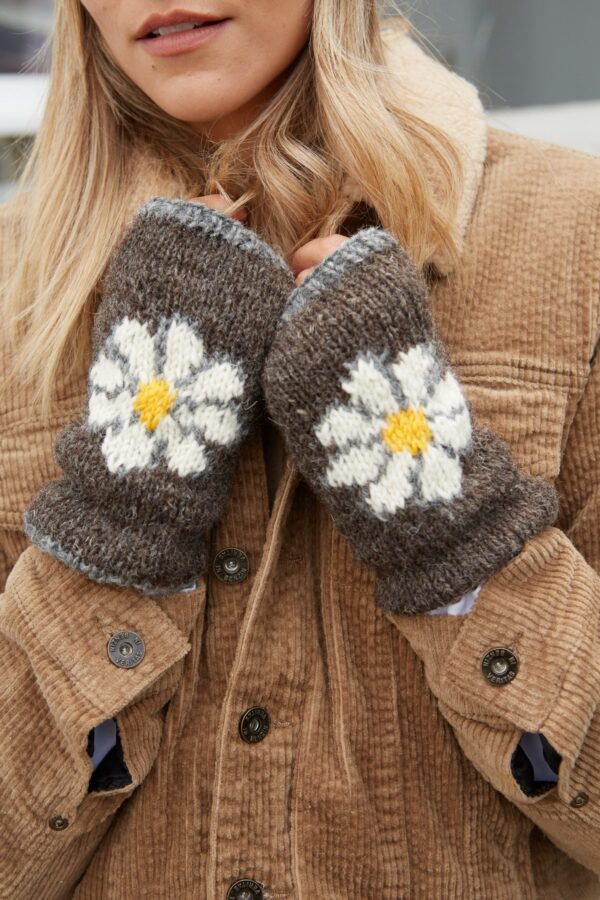 Vintage daisy handwarmers Wildwood cornwall