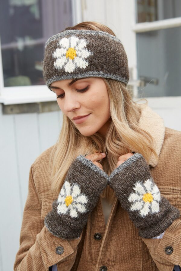 Vintage daisy handwarmers and headband pachamama bark wildwood cornwall